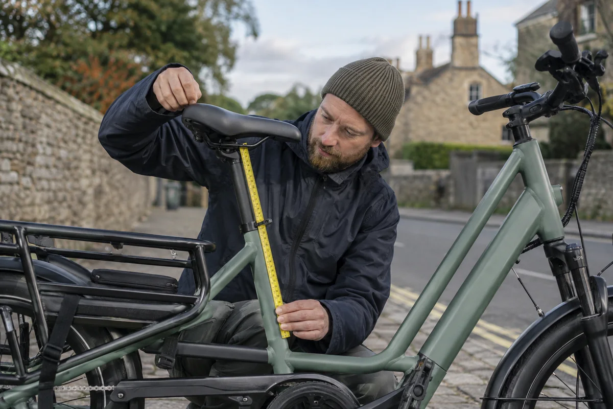 Detailed bicycle and equipment checks relevant to HITWAY BK6S Plus Cargo geometry and sizing